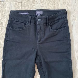 NYDJ “Ami” skinny ankle jeans in dark black sz 4